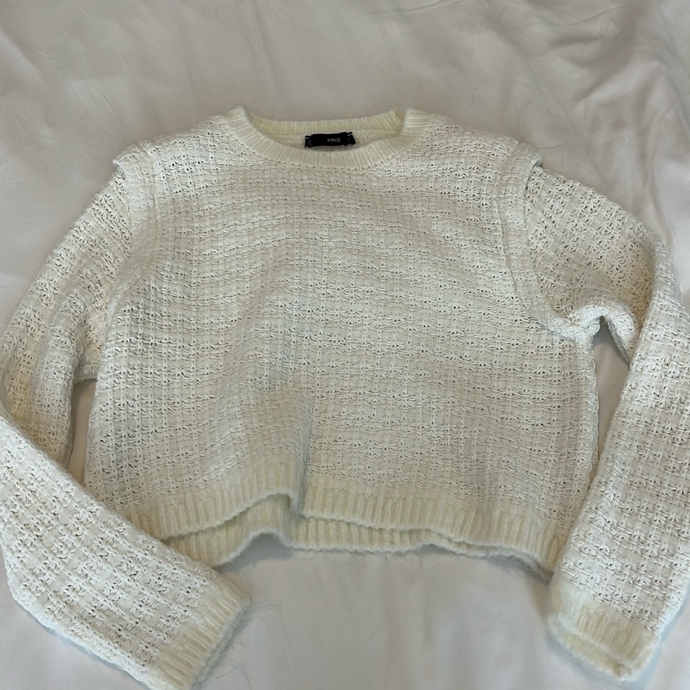 Women’s Mango White Knitted Sweater With Shoulder Pads Size Small